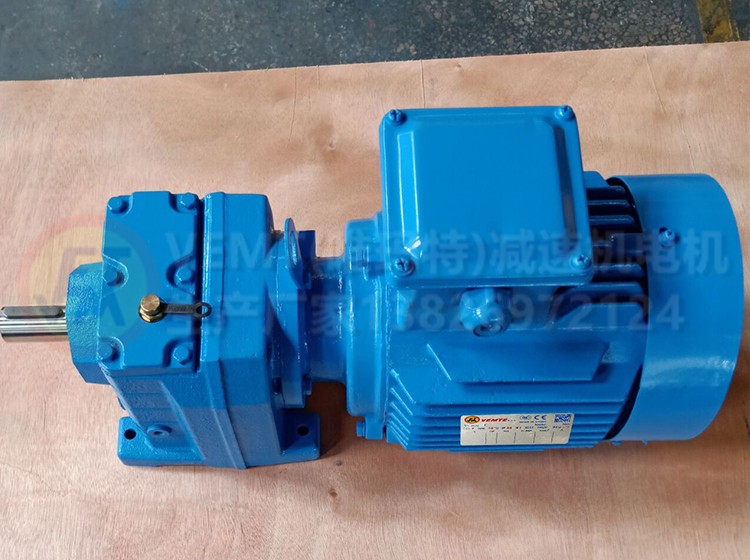 1557800304367244.jpg R.jpg