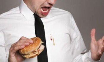 如何去掉定做T恤衫/工作服等服裝上面的頑固油污？