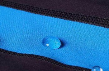 定做t恤衫知識(shí):為什么有些純棉面料吸水性能差？