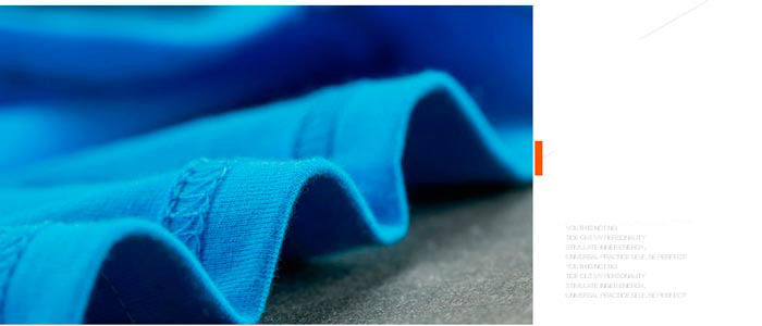 萊卡棉圓領(lǐng)T恤衫定做車(chē)縫細(xì)節(jié)特寫(xiě)圖